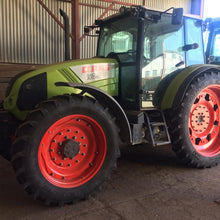 Încarcă imaginea în vizualizatorul Galerie, Set roti tehnologice (inguste) 230/95R32 si 270/95R44 BKT - CASE Farmall 55-115A