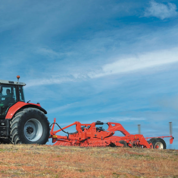 Echipamente agricole: Comparație între anvelopele radiale și cele diagonale